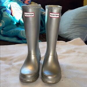 KIDS SIZE 3 SILVER HUNTER RUBBER BOOTS FALL SPRING EUC